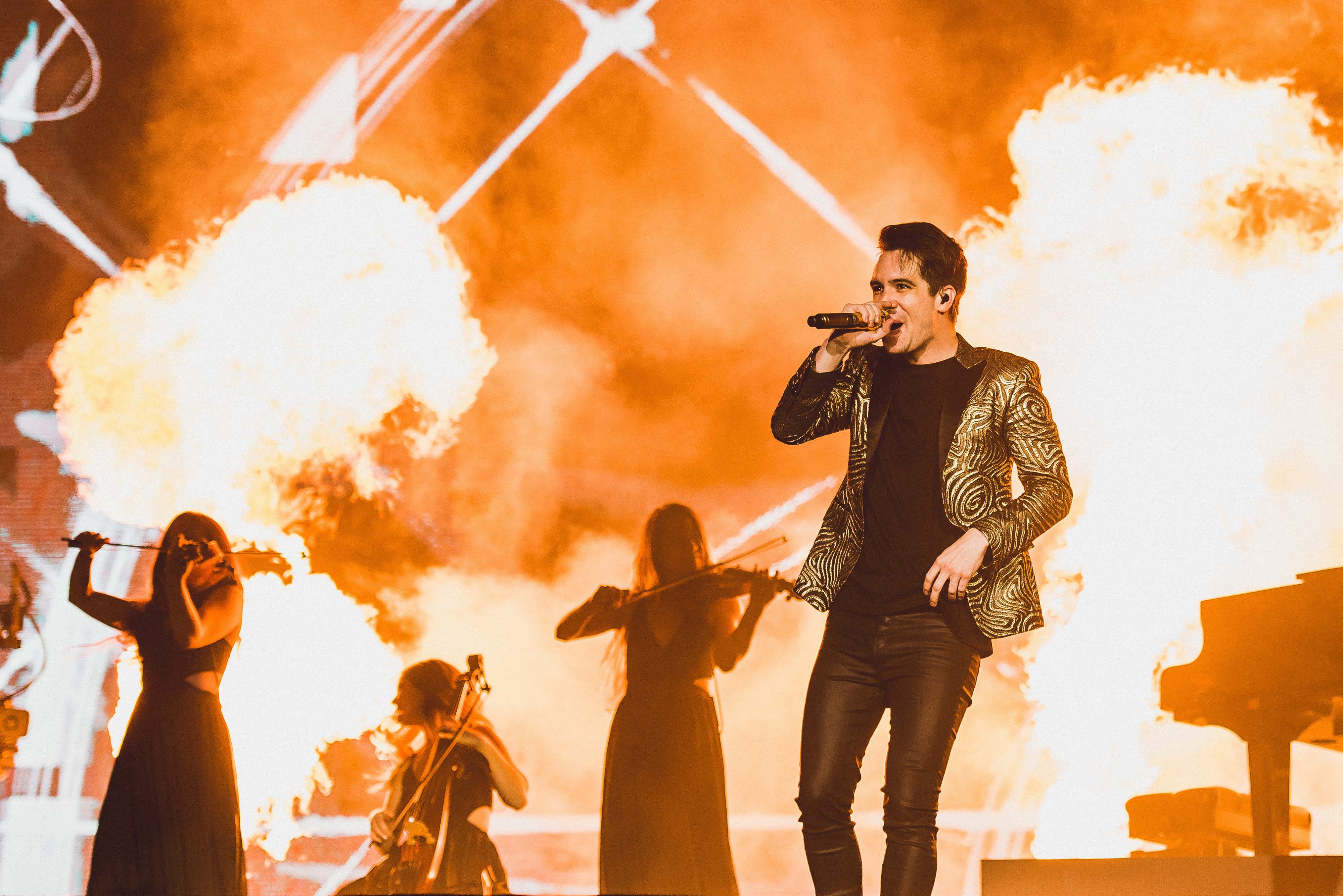 panic-at-the-disco panic-at-the-disco