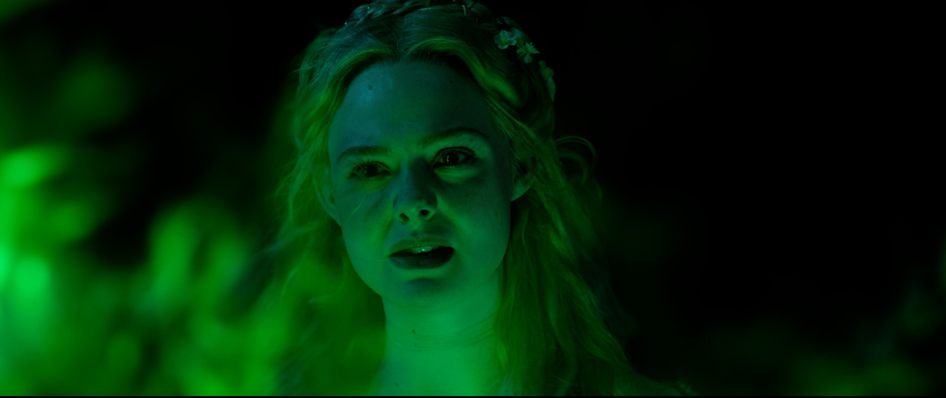 elle-fanning-aurora-malevola elle-fanning-aurora-malevola