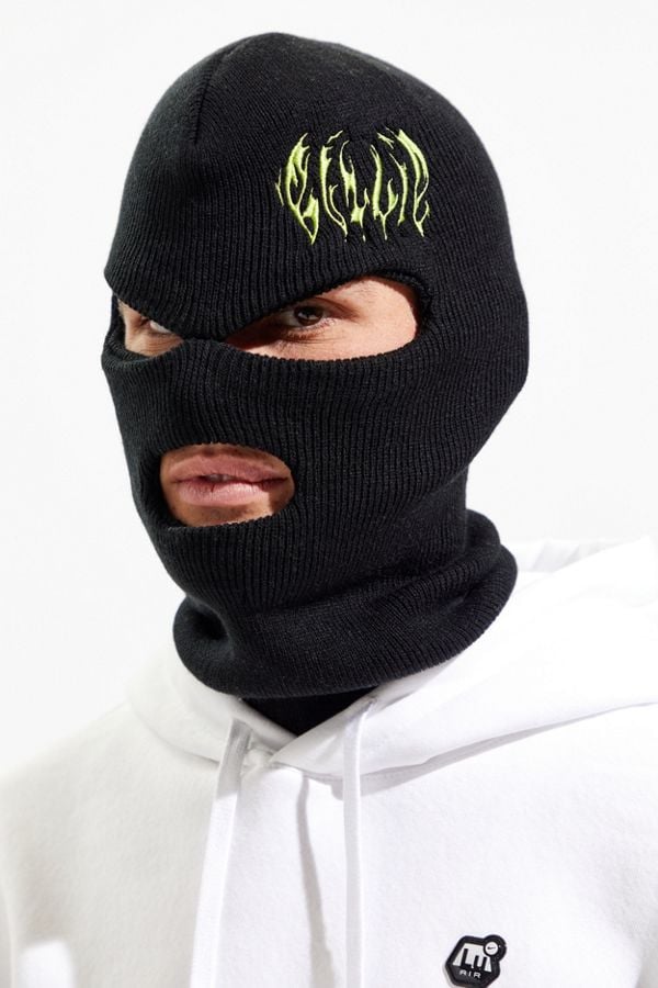Coleção Billie Eilish Inspirada em Urban Outfitters14