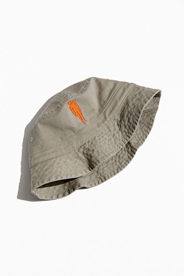 Coleção Billie Eilish Inspirada em Urban Outfitters9