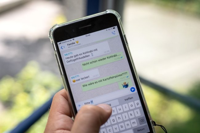 Função que autoriza ou bane pessoas de grupos é liberada pelo WhatsApp