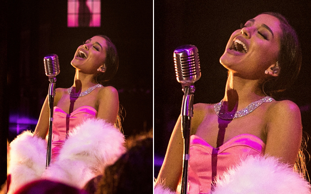 Ariana Grande gargantilha