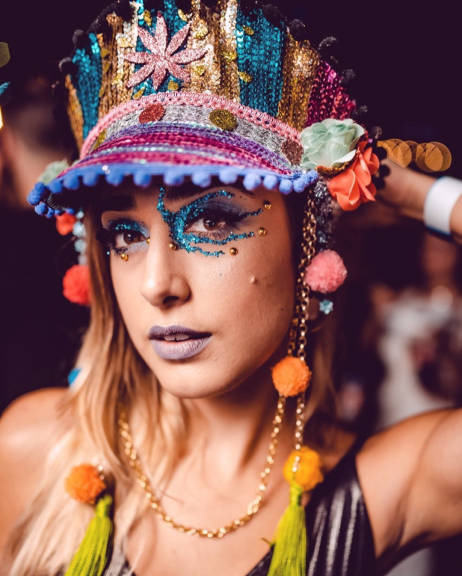 Carnaval 10 Roupas E Acessórios Que Deixarão Os Looks Da Folia