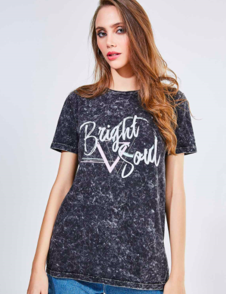 Camiseta "Bright Soul" da Youcom (R$ 69,90*)