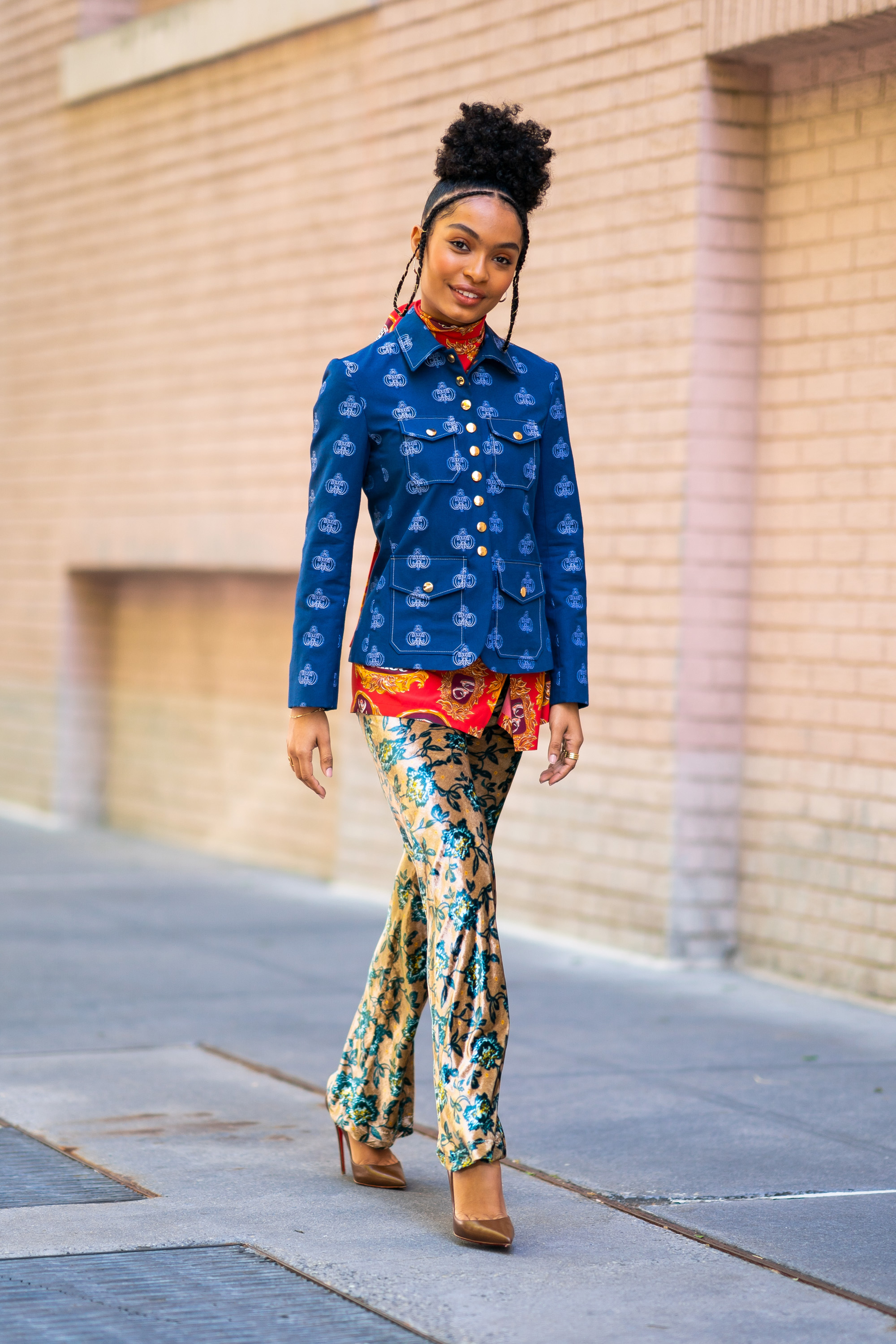 look-do-dia-yara-shahidi