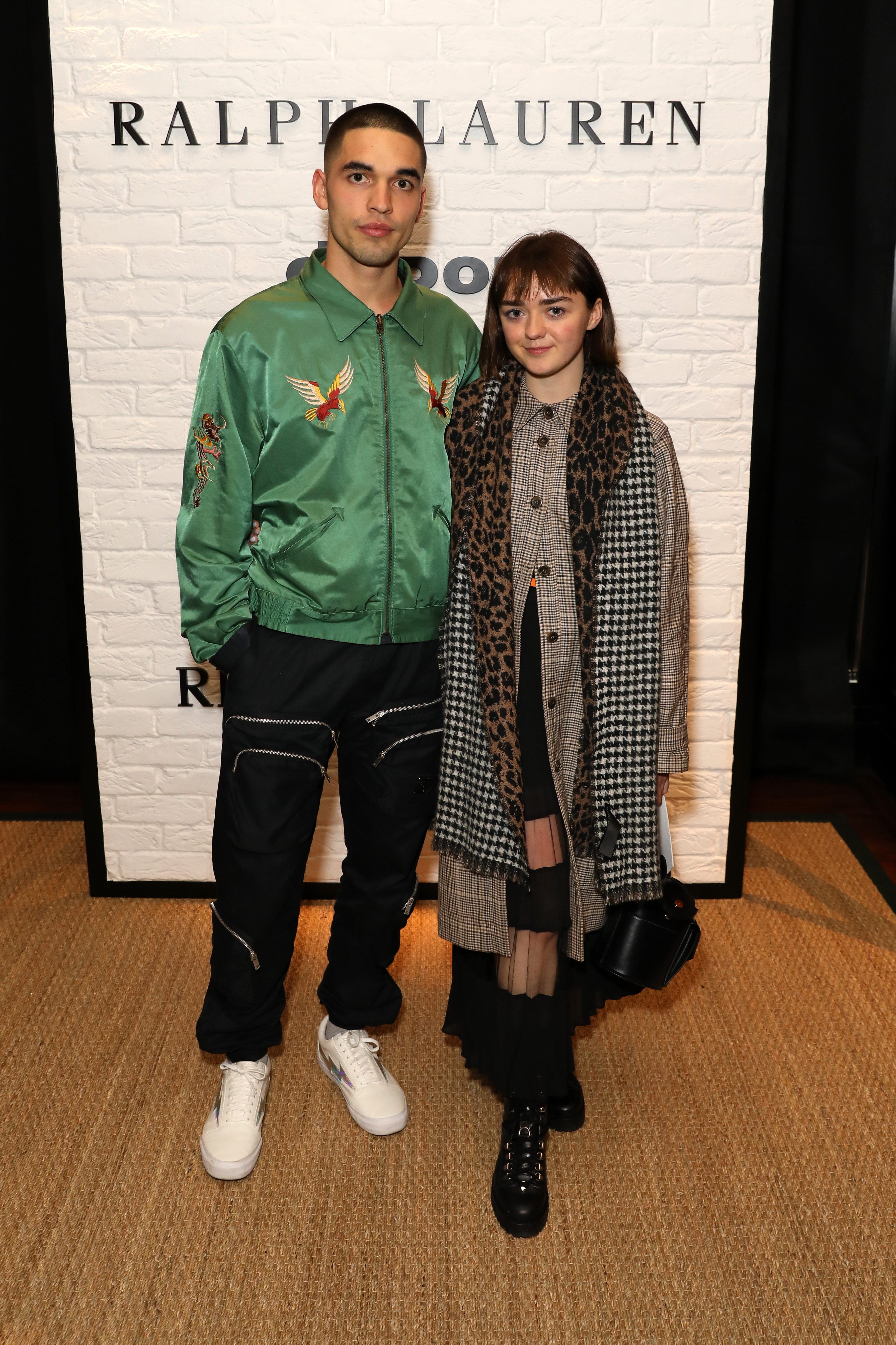 looks-maisie-williams-reuben-selby