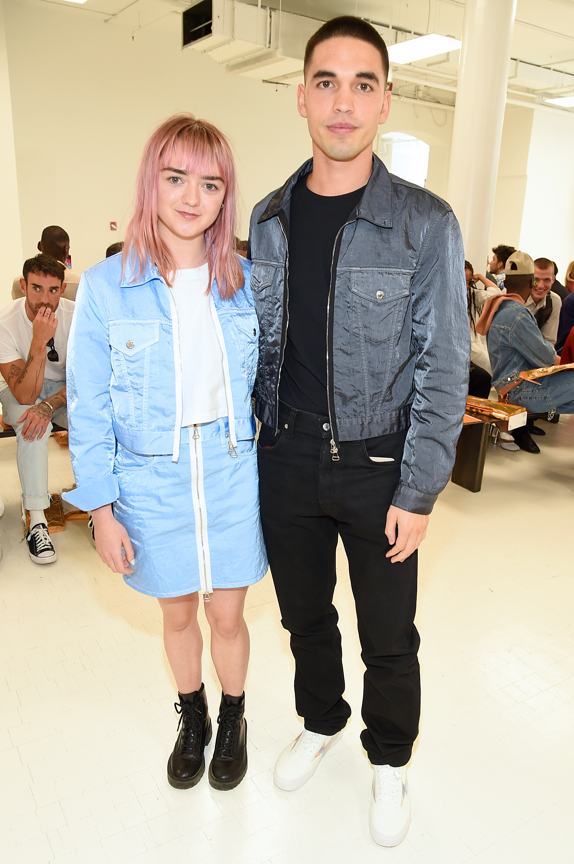 looks-maisie-williams-reuben-selby