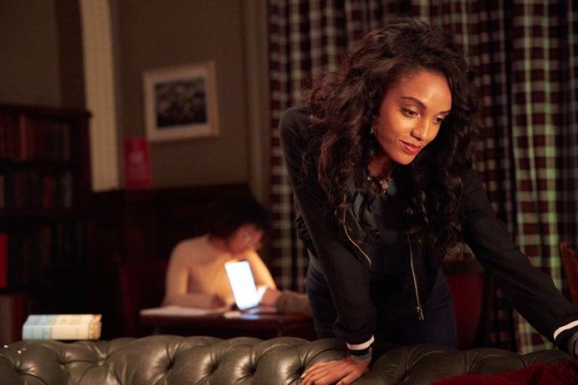 Maisie Richardson-Seller-as-chloe