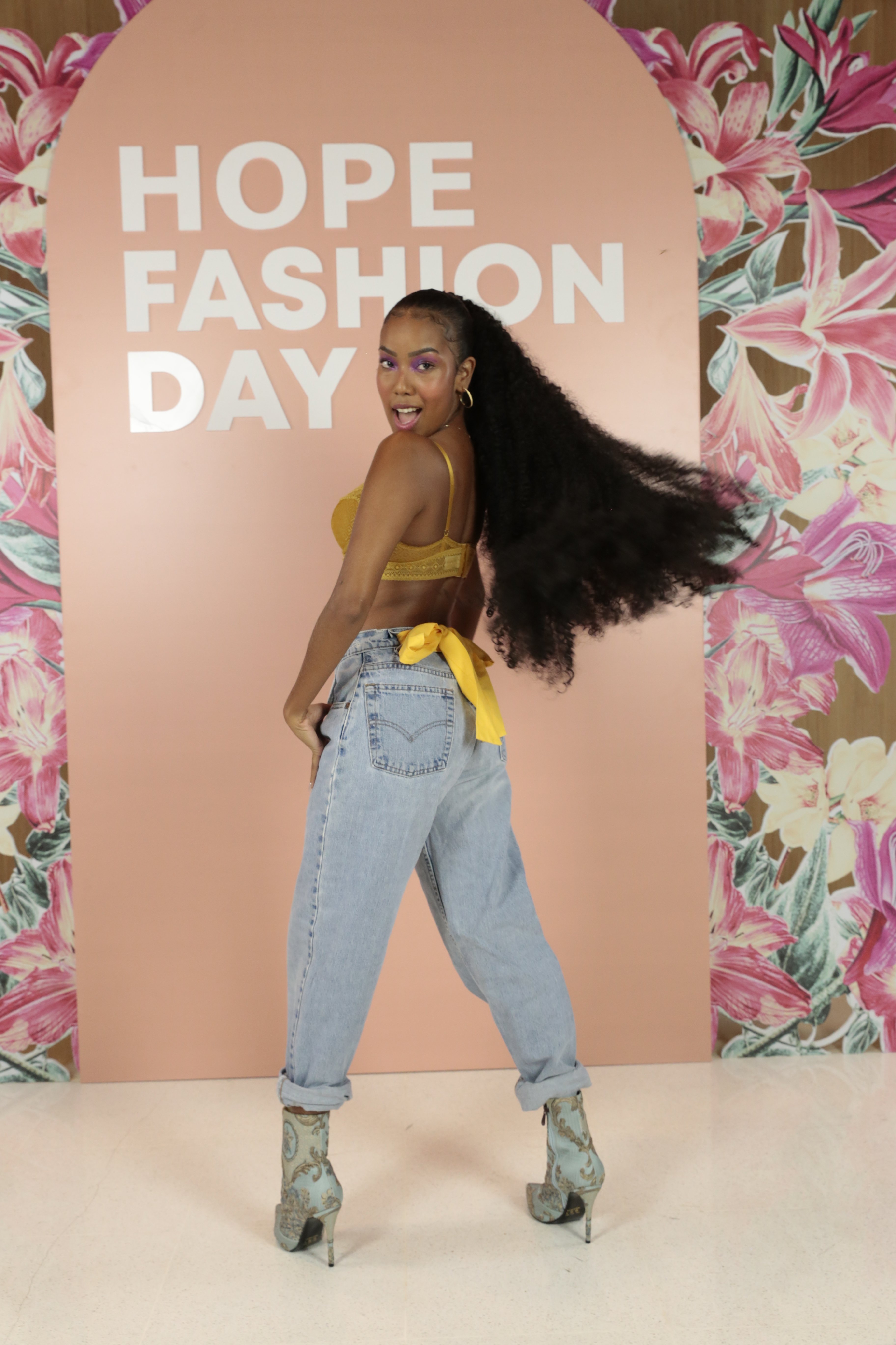 look-do-dia-lelle-hope-fashion-day-lingerie-jeans
