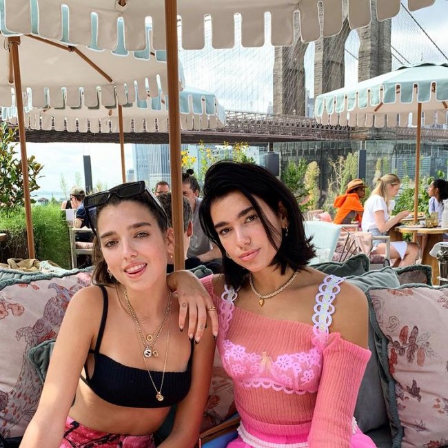 Dua Lipa e sua irmã Rina Dua Lipa e sua irmã Rina