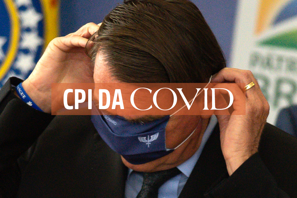 Jair Bolsonaro coloca máscara de proteção contra a Covid no olho