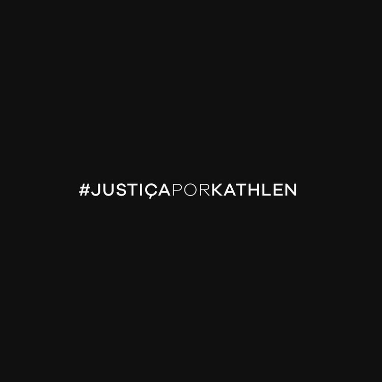 Foto com fundo preto e escrito em branco #JustiçaPorKathlen, postada pela marca carioca Farm no Instagram.