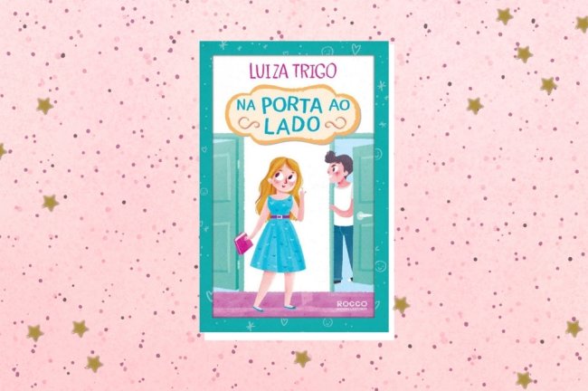 Montagem com a capa do livro Na porta ao lado em fundo rosa com bolinhas.