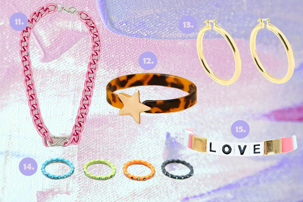 Montagem em fundo lilás e rosa com cinco opções de acessórios. Um colar de correntes rosa, um bracelete de estrela e animal print, uma argola dourada, um kit de anéis coloridos e uma pulseira de miçangas.