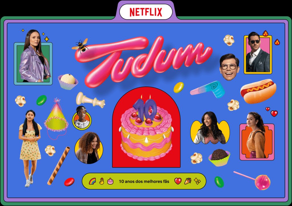 Imagem de divulgação do TUDUM Netflix com diversos personagens da plataforma em um fundo azul com o nome do evento em letras garrafais rosa no topo central da foto e um bolo de aniversário em um fundo vermelho no meio da imagem e os dizeres: "10 anos dos melhores fãs" em um fundo verde abaixo