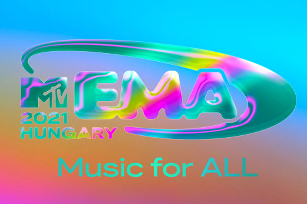 Foto de divulgação do MTV EMA 2021. Nela, aparece o logo da premiação com cores pastéis e efeito holográfico.