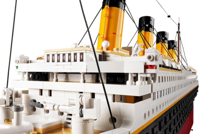 Réplica em Lego do Titanic tem mais de 9 mil peças e detalhes assustadores Imagem de divulgação de réplica de Titanic feita de Lego