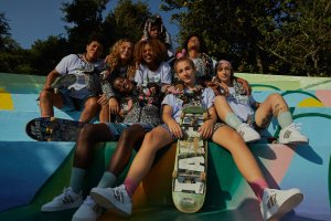 britneys-crew-skate-feminino-adidas-03