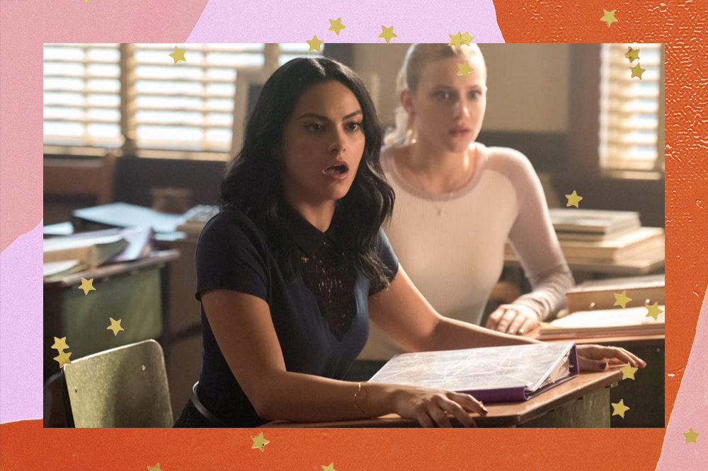 escola-riverdale Foto personagens do seriado Riverdale com expressão pensativa.