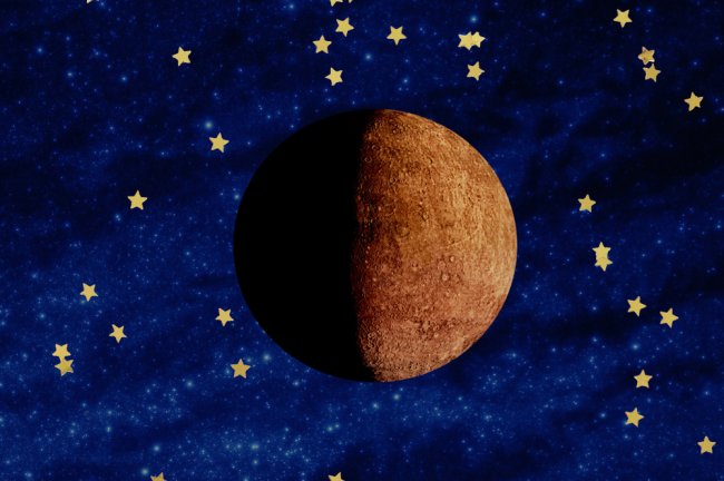 Ilustração do planeta Mercúrio. Ele é levemente alaranjado e se encontra na frente de um fundo azul com estrelas