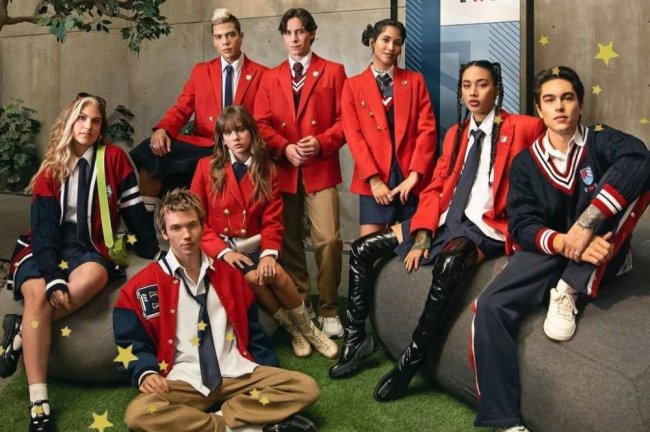 Ass county wrench Os uniformes escolares mais descolados e estilosos dos filmes e séries |  Capricho