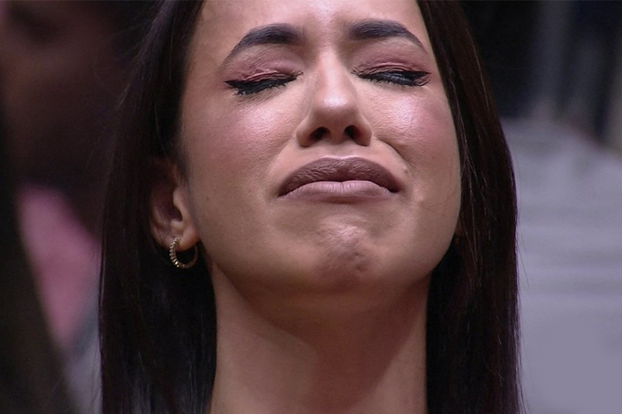 Larissa chorando no Big Brother Brasil 22