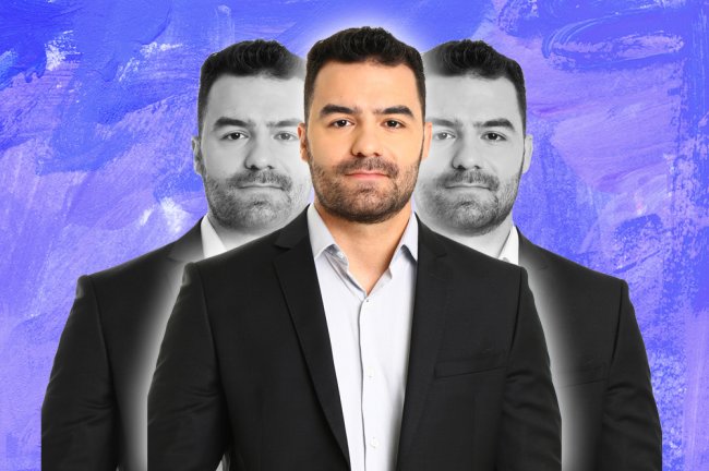 Cassação de Arthur do Val é aprovada; ex-deputado perde direitos políticos Foto de Arthur do Val. Ele é um homem branco, de meia idade, com barba e usa terno