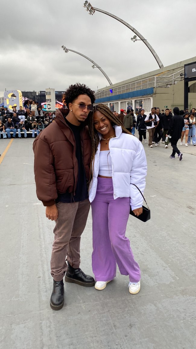 Cintia Toledo (@cintiatoledoo) e Samuel Henrique (@Instadosamuk) Looks com jaqueta puffer Cintia Toledo (@cintiatoledoo) e Samuel Henrique (@Instadosamuk) no CENA 2K22