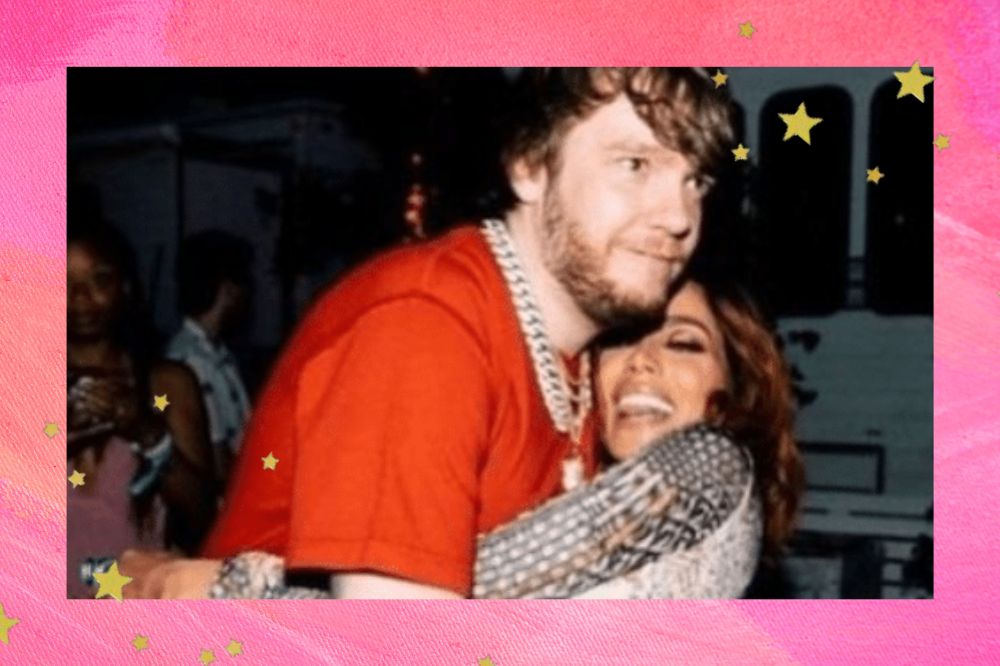 Anitta e Murda Beatz abraçados