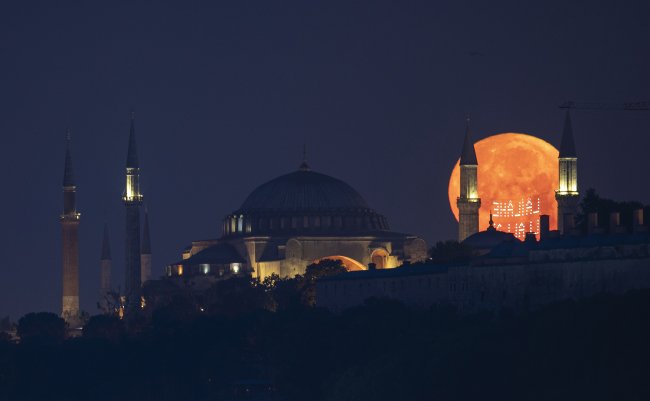 Superlua em Istambul, na Turquia