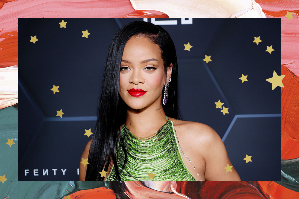 Montagem em fundo vermelho, verde e rosa de foto com Rihanna usando batom vermelho