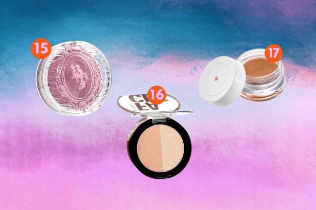 indicacao-de-sombras-multifuncionais-sombra-e-iluminador Montagem com o fundo colorido em degradê roxo e azul com três opções de sombras multifuncionais que podem ser usadas também como iluminadores.