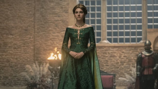 vestido-verde-alicent-house-of-the-dragon Foto de uma cena de House of the Dragon da HBO Max