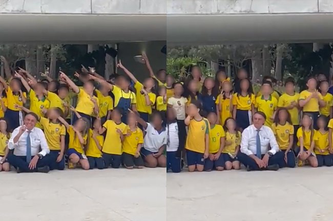 Crianças com a camisa de saleção brasileira de futebol cantam ao redor de Jair Bolsonaro