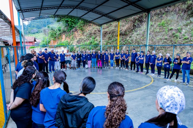Ação voluntária da Por1Sorriso em Marmelópolis, Minas Gerais
