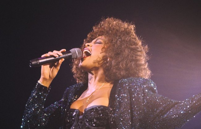 FRANCE - MAY 18: Whitney Houston Performs In Paris Bercy On May 18th, 1988 In Paris,France (Photo by Frederic REGLAIN/Gamma-Rapho via Getty Images)