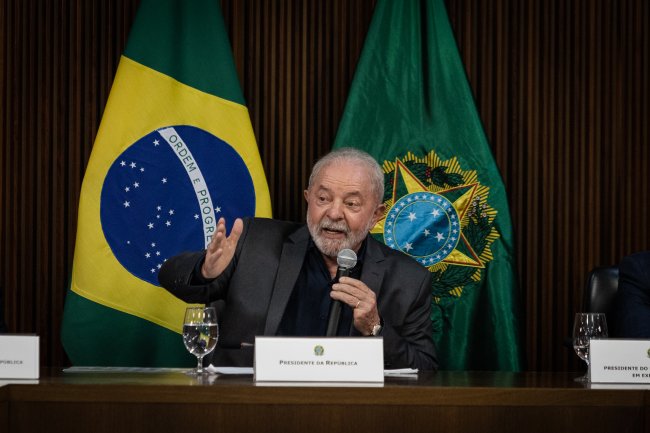 Lula faz reunião com governadores