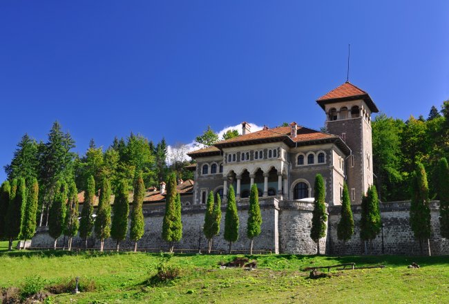 The Last of Us, Wandinha e mais destinos de viagem baseados em séries Castelo de Cantacuzio, em Busteni, na Romania