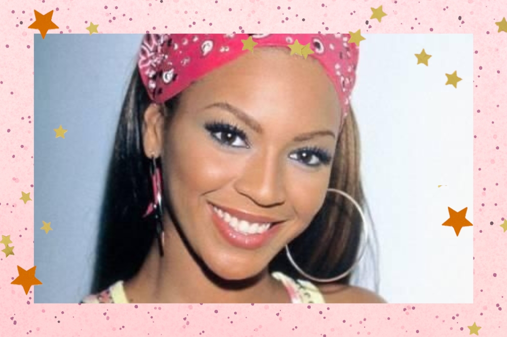 Montagem com o fundo colorido com detalhes de estrelas nas bordas com uma foto da Beyonce nos anos 90.