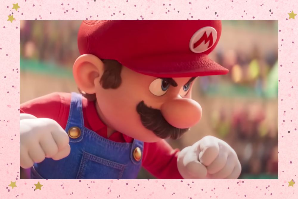Imagem de Mario na animação Super Mario Bros.; a margem é uma textura rosa com bolinhas; estrelas amarelas decoram a imagem