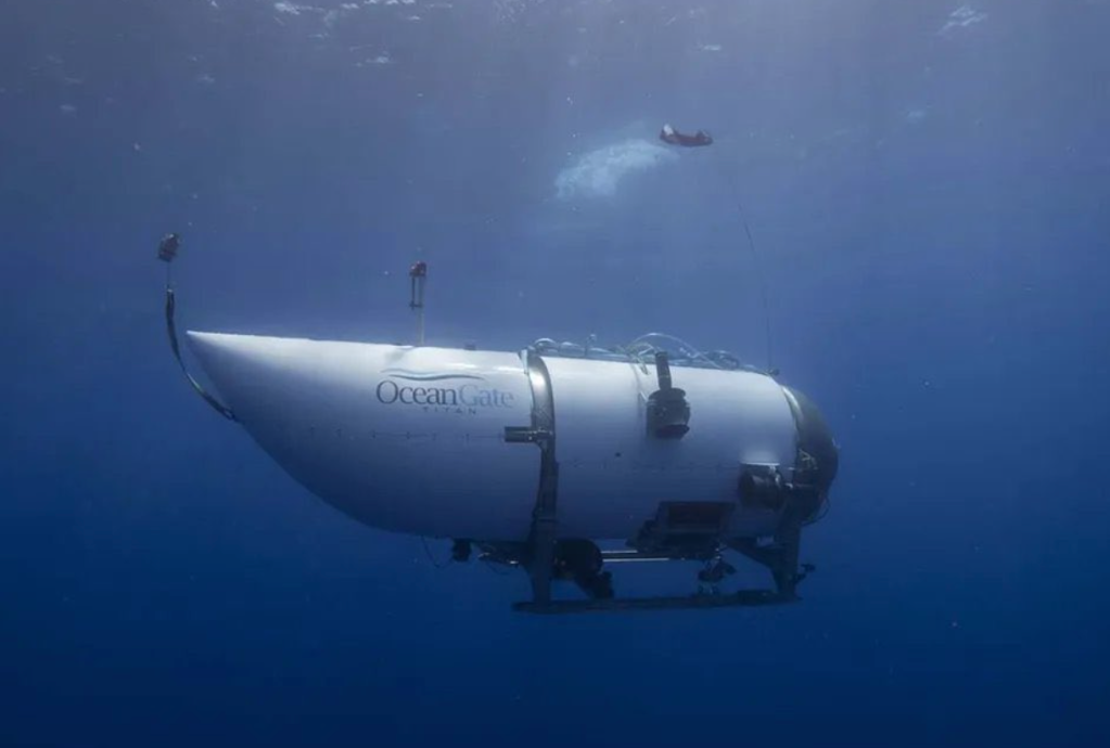 Submarino no fundo do mar