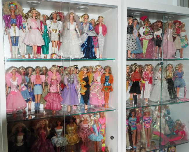 Coleção de Barbies anos 90 e 2000 minha e da @carolinanyholt e na par