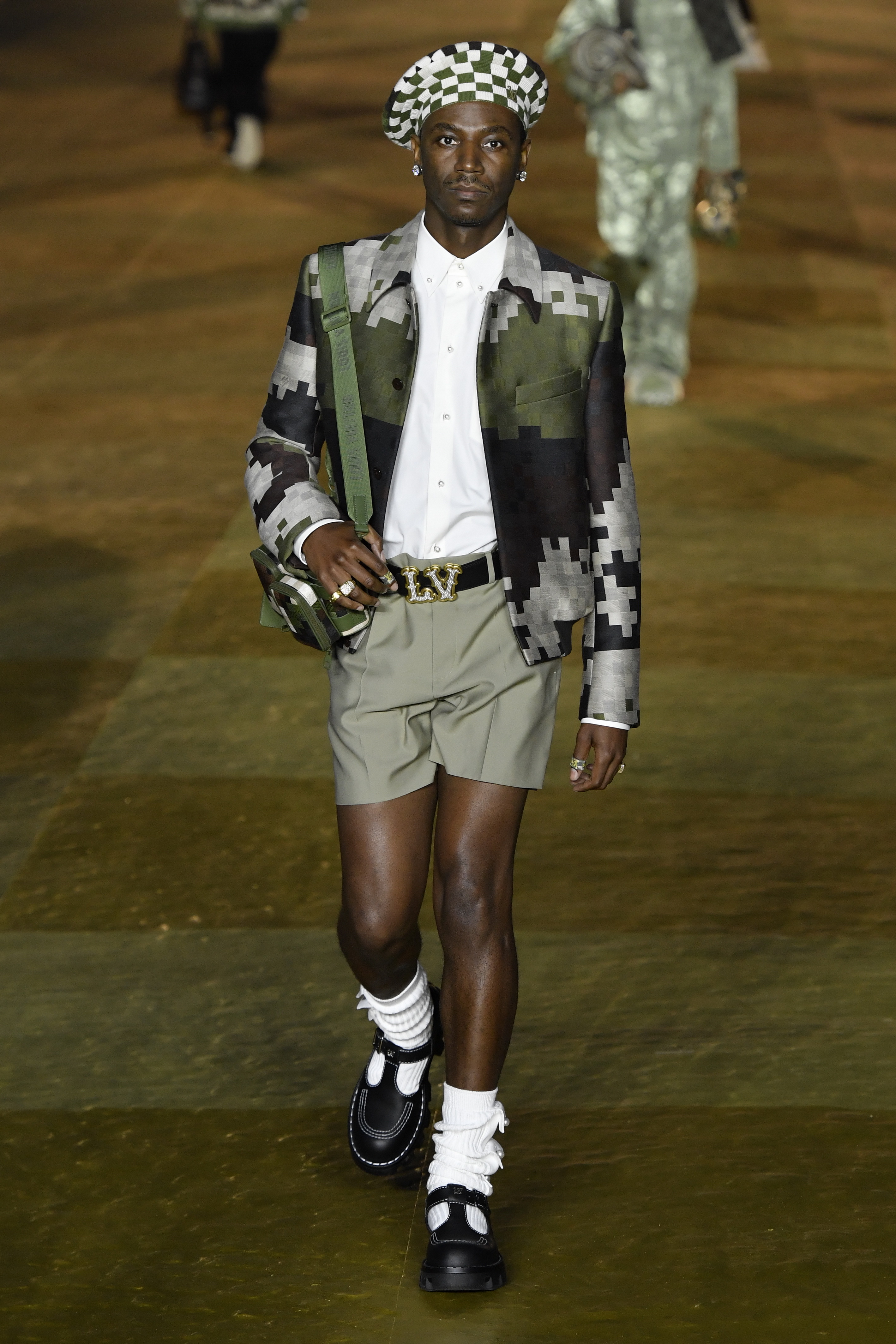 Desfile da coleção masculina de primavera-verão da Louis Vuitton na semana de moda de Paris