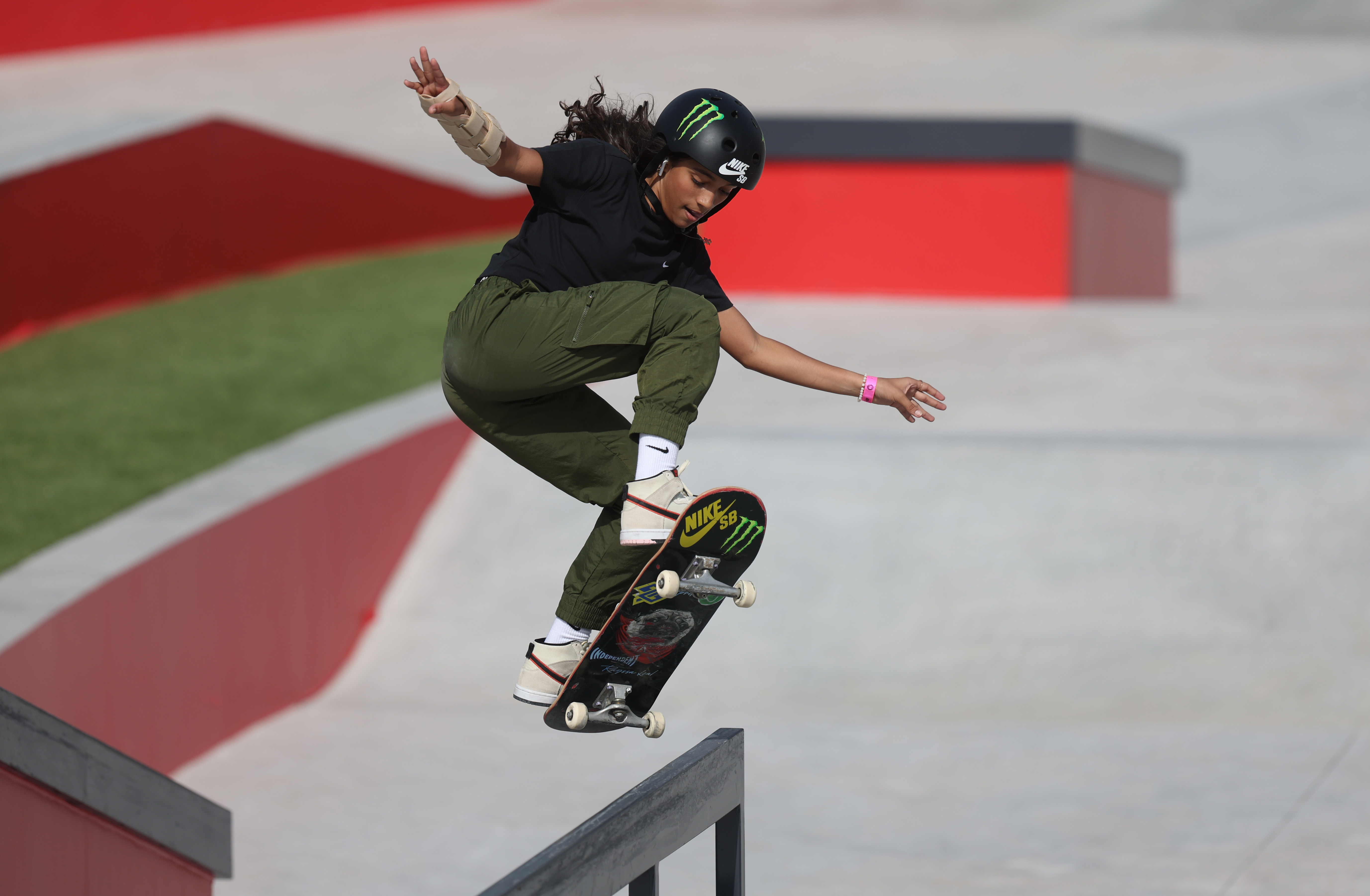 Sharjah Skateboarding Streetand Park World Championships 2023 Rayssa Leal em campeonato mundial de skate street em Sharjah, nos Emirados Árabes Unidos, em fevereiro de 2023