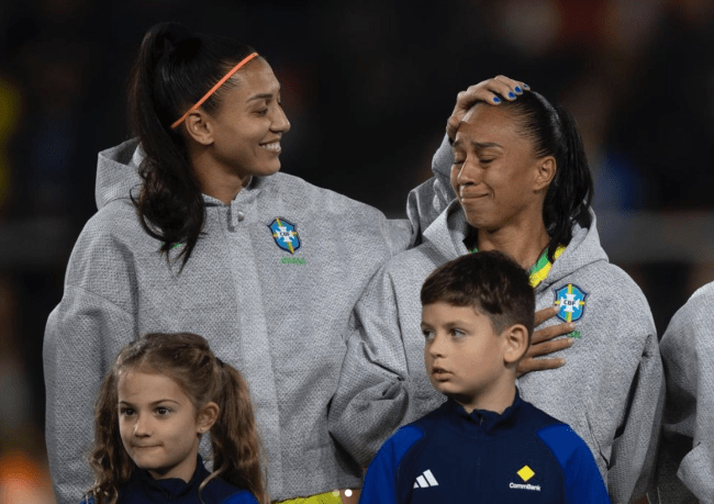 Futebol masculino tem mais qualidade do que o feminino, se acharmos que são  homens a jogar