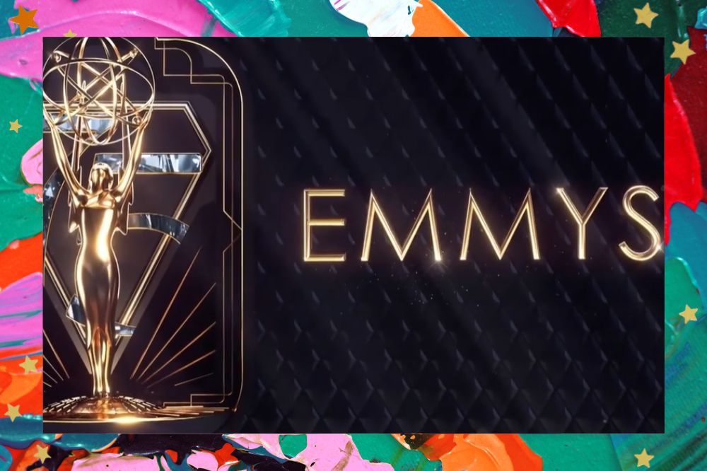 Logo do Emmy 2023; a margem é uma textura nas cores rosa, verde, roxo, laranja, vermelho e branco; estrelas amarelas decoram a imagem