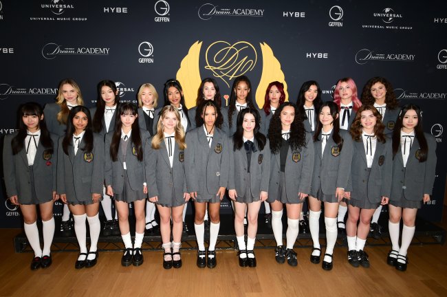 HYBE x Geffen Records Announce Contestants for Forthcoming Global Girl Group Foto das 20 integrantes do reality show The Debut: Dream Academy