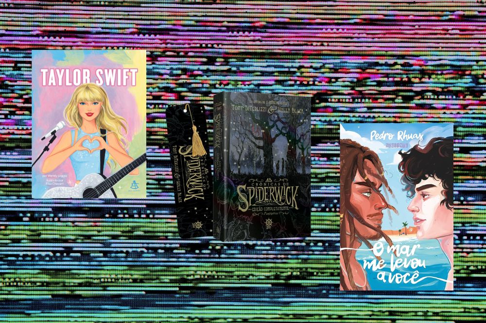 Imagem de capa três livros; biografia ilustrada de Taylor Swift, As Crônicas de Spiderwick (edição especial) e O Mar Me Levou A Você; o fundo é uma textura colorida com "glitch"/falha de tela em diferentes cores como preto, rosa, verde e azul