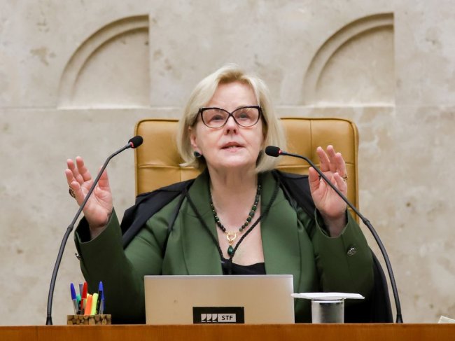 A presidente do STF, Rosa Weber, durante sessão do STF