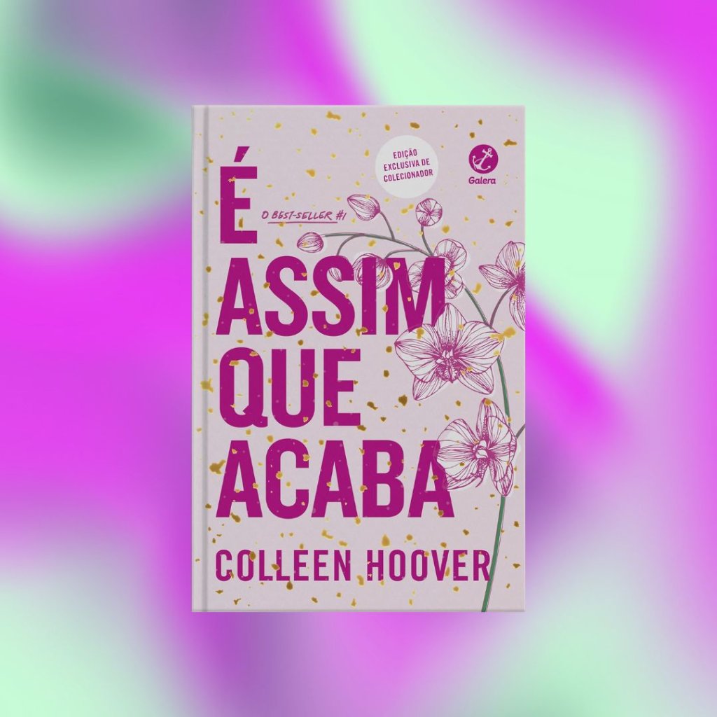 Capa da edição de colecionador de É Assim Que Acaba em rosa com detalhes em amarelo; o fundo é uma textura em degradê de azul, lilás e verde